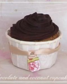 Кокосовые пирожные с шоколадным кремом