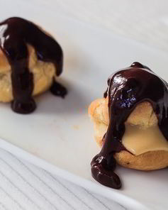 Пирожное с заварным кремом