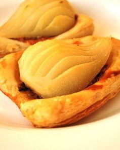 Пирожные с грушами