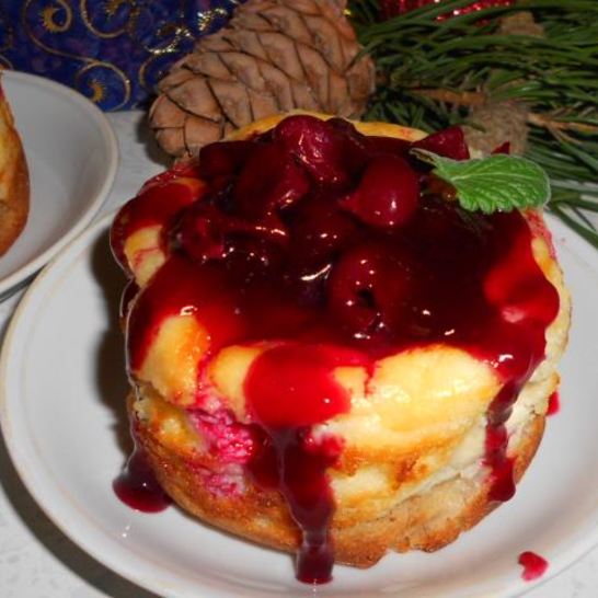 Рецепт пирожных с вишней и творожным кремом