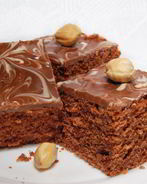 Шоколадные пирожные с фундуком