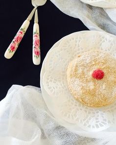 Слоеное медовое пирожное