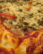 Большая и вкусная пицца