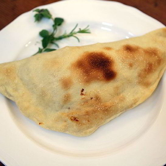 Рецепт итальянской закрытой пиццы калвазоне