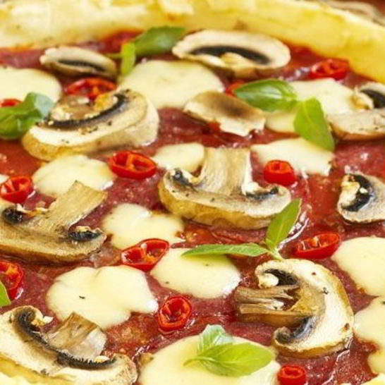 Рецепт картофельной пиццы с салями