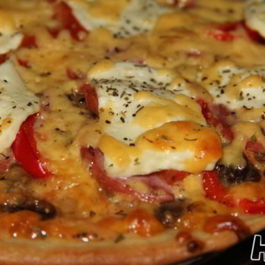 Рецепт классической тонкой пиццы с начинкой ассорти