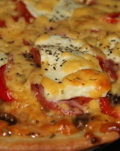 Классическая тонкая пицца с начинкой Ассорти