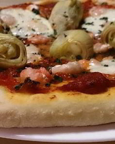 Пицца Посейдон с артишоками и креветками