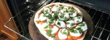 пицца с базиликом и моцареллой. Шаг 2