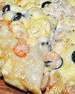 Пицца с креветками