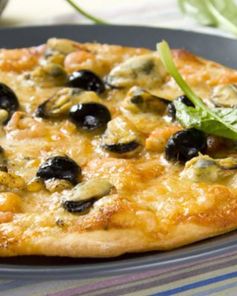 Пицца с морским коктейлем