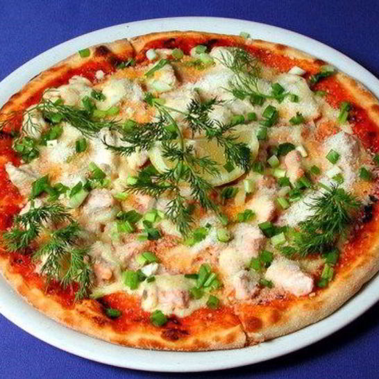 Рецепт пиццы с сельдью и яйцами