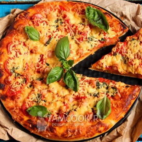 Рецепт пиццы с сосисками и помидорами