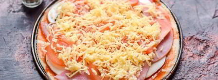 пицца с ветчиной, сыром и помидорами. Шаг 13