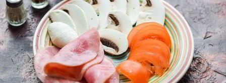 пицца с ветчиной, сыром и помидорами. Шаг 8