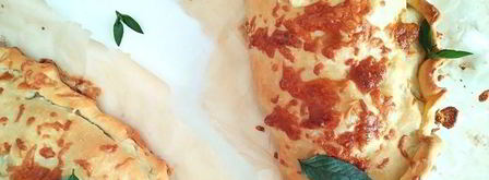 закрытая пицца с курицей и чесноком. Шаг 14