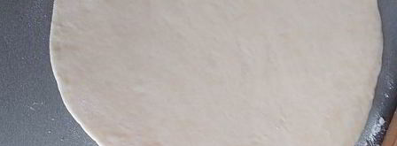 закрытая пицца с курицей и чесноком. Шаг 5