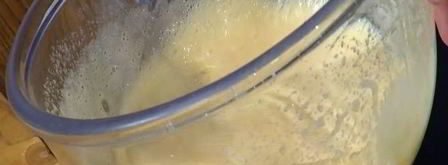 хитрая грушевая шарлотка с ежевикой. Шаг 5