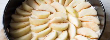 классическая яблочная шарлотка. Шаг 10