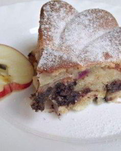 Красивая Шарлотка с яблоками