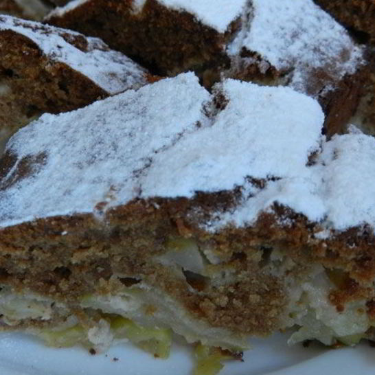 Рецепт медовой шарлотки с яблоками