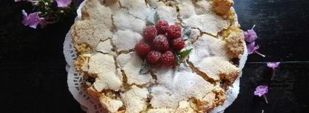 меренговая шарлотка с малиной и белым шоколадом. Шаг 9