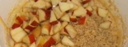 шарлотка на йогурте с яблоками. Шаг 6