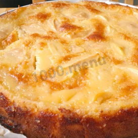 Рецепт шарлотки на молоке с яблоками