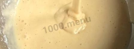 шарлотка на молоке с яблоками. Шаг 5