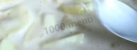 шарлотка на молоке с яблоками. Шаг 9