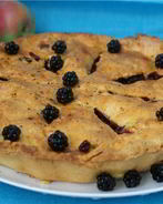 Шарлотка с ежевикой