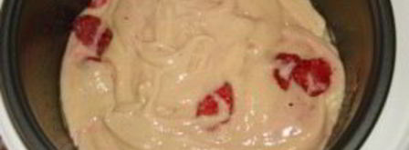 шарлотка с клубникой в мультиварке. Шаг 5