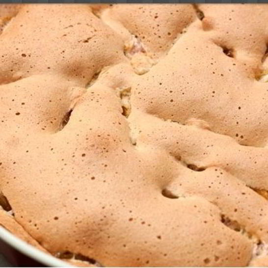 Рецепт шарлотки с персиками