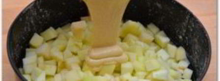 шарлотка с яблоками без разрыхлителя. Шаг 5