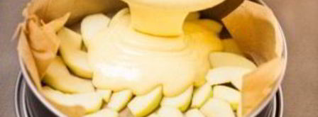 шарлотка с яблоками и лимоном. Шаг 7