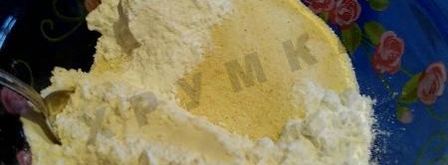 шарлотка с яблоками в мультиварке с манкой. Шаг 4