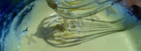 шарлотка с яблоками в мультиварке с манкой. Шаг 6