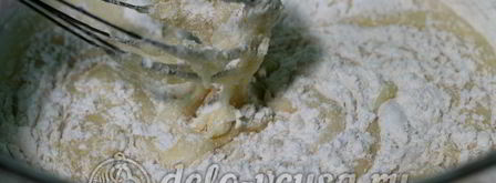 шарлотка с яблоками в мультиварке. Шаг 8