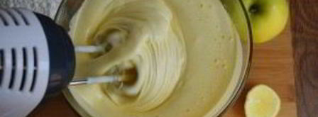 шарлотка с яблоками. Шаг 2