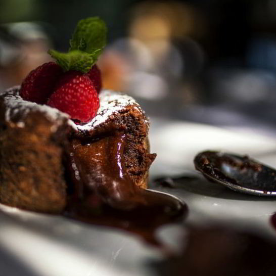 Рецепт шарлотки с ягодами