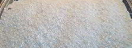 шарлотка с запеченным ревенем, баварским фисташковым кремом и клубникой. Шаг 9