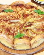 Яблочная шарлотка с хлебом