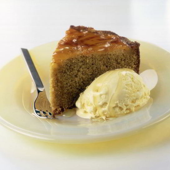 Рецепт яблочной шарлотки с медом и корицей