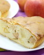 Заливная шарлотка с яблоками