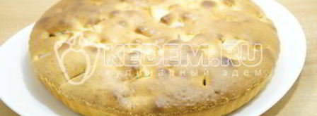 заливная шарлотка с яблоками. Шаг 13