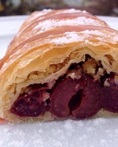 Вишневый штрудель