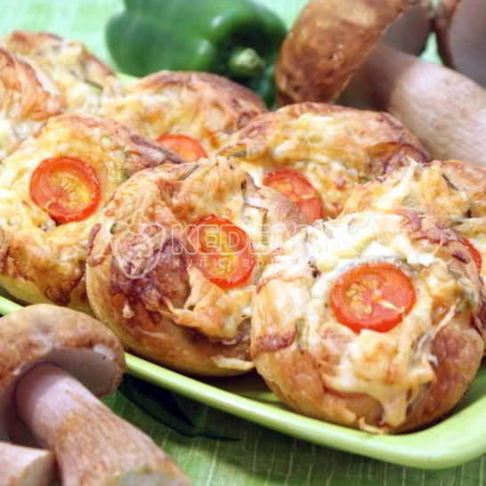 Рецепт слоек с белыми грибами и овощами