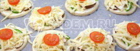 слойки с белыми грибами и овощами. Шаг 6