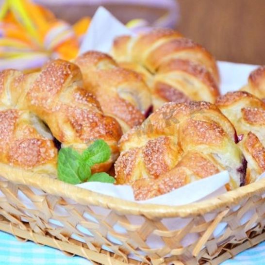 Рецепт слоек с черникой