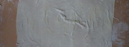 слойки с творогом, курагой и орехами. Шаг 8